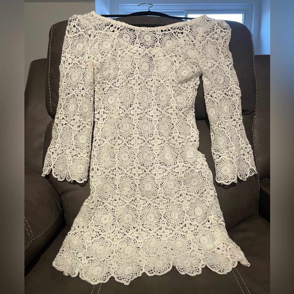 BNWOT Beautiful Lace cover ups
